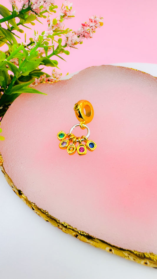 Charm Colgante con Piedras del Infinito de Los Vengadores de Marvel