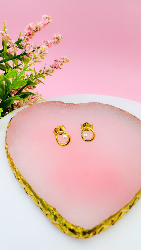 Pendientes de Botón Óvalos Forma Orgánica y Perla Cultivada de Agua Dulce