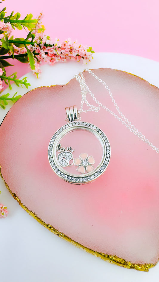 Locket Mediano con piedritas con 3 petites